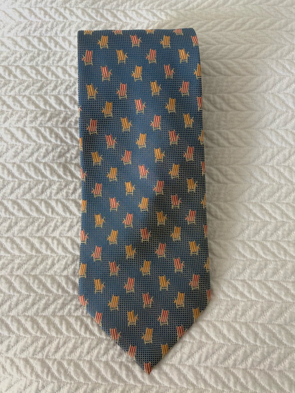 Tommy Bahama Men's Blue Silk Tie  Red and Yellow Accents of beach chairs